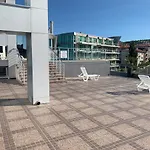 Silver Byala - студио б89 първа линия с морска панорама с два басейна и осигурен паркинг 아파트 비알라