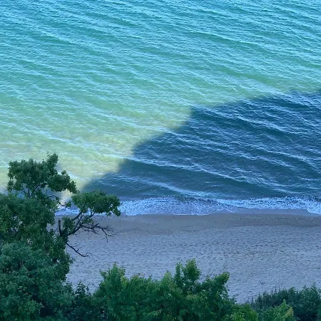 Silver Byala: Beachfront With Sea View And Two Pools Byala (Varna)