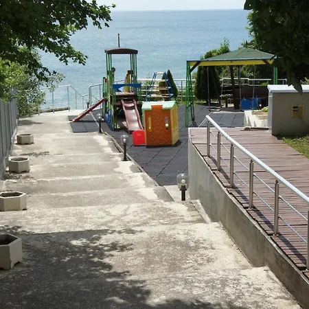 Silver Byala - студио б89 първа линия с морска панорама с два басейна и осигурен паркинг Lägenhet